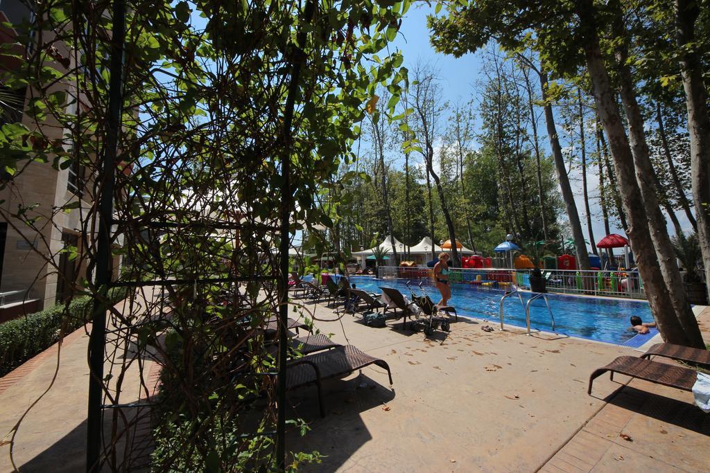 Menada Tarsis Apartments ซันนีบีช ภายนอก รูปภาพ