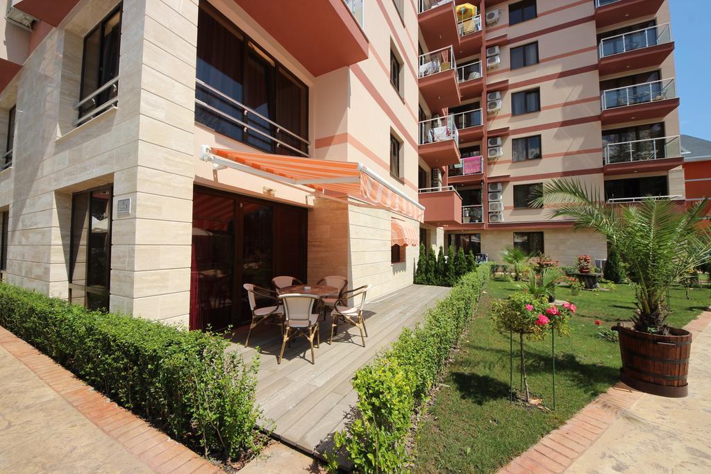 Menada Tarsis Apartments ซันนีบีช ภายนอก รูปภาพ