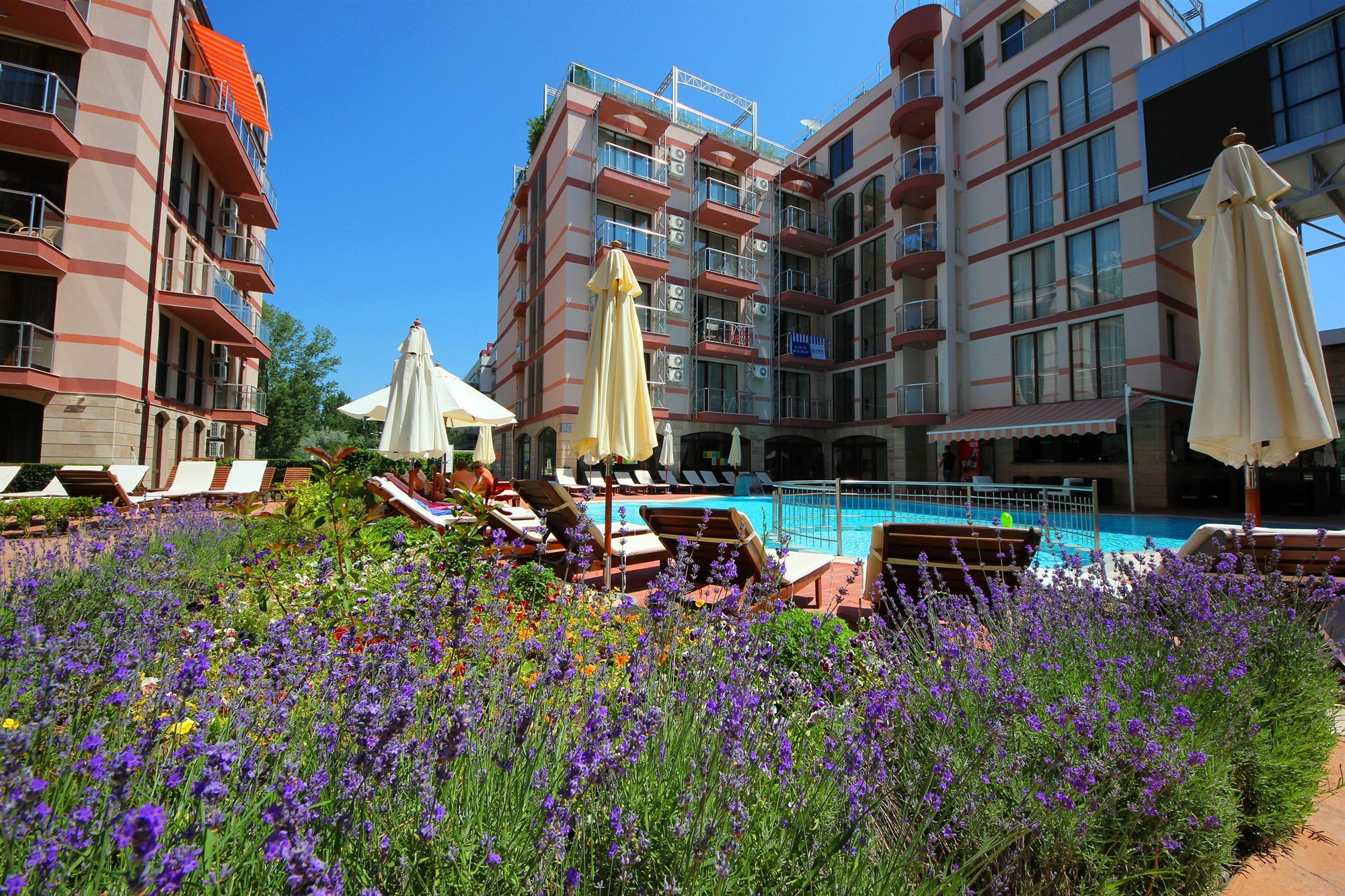 Menada Tarsis Apartments ซันนีบีช ภายนอก รูปภาพ