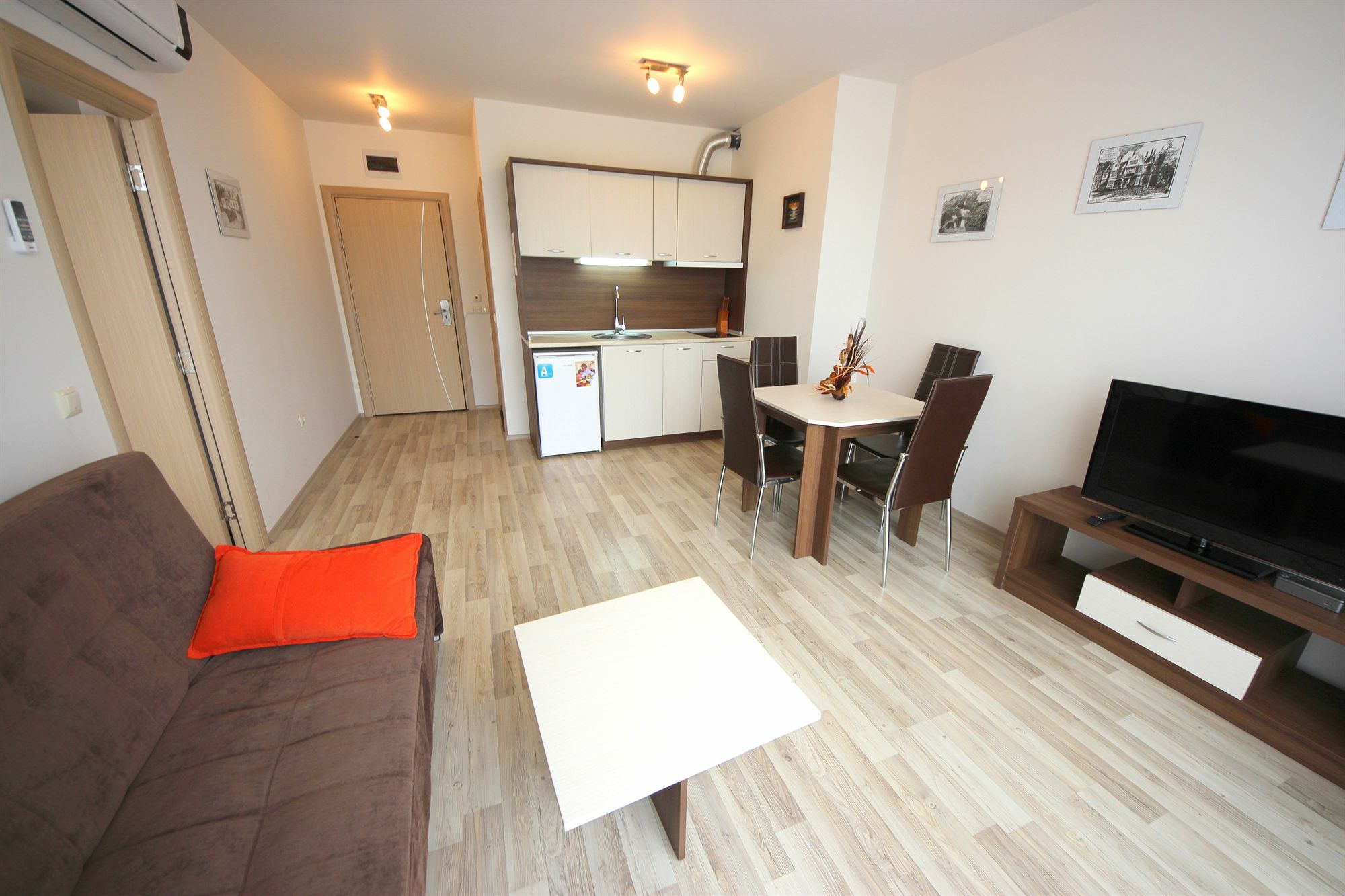Menada Tarsis Apartments ซันนีบีช ภายนอก รูปภาพ